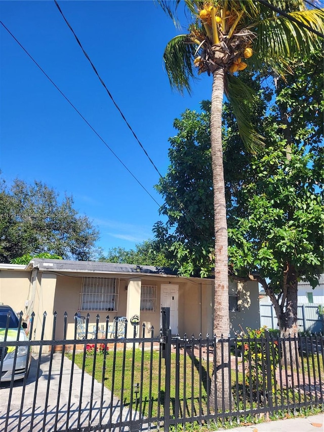 view of front of house