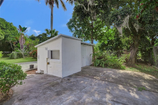 view of outbuilding