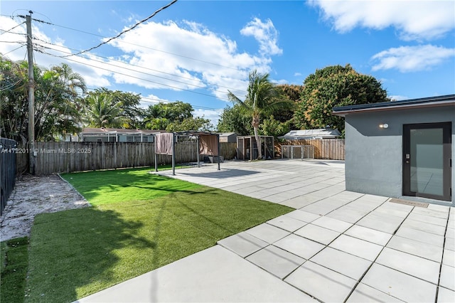 view of yard with a patio