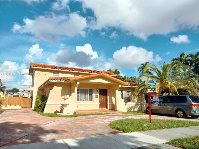 view of mediterranean / spanish-style house