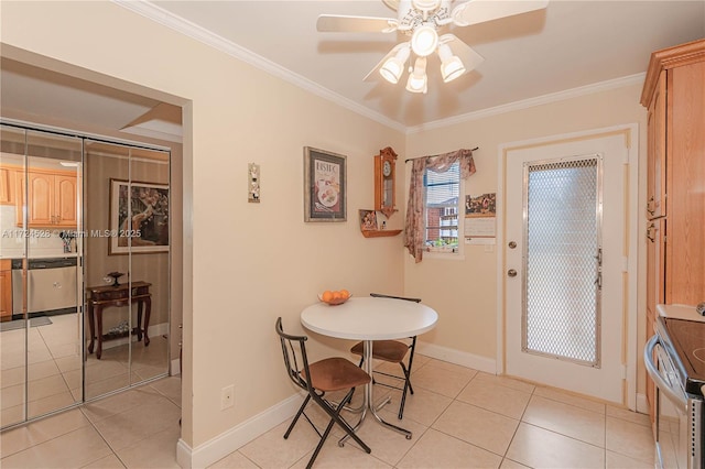 dining space featuring ceiling fan, light tile patterned flooring, and crown molding