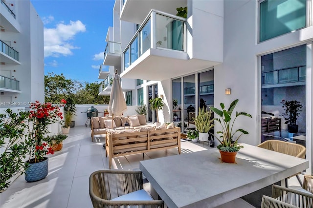 view of patio / terrace featuring outdoor lounge area