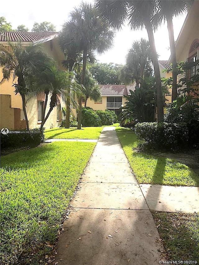 Listing photo 2 for 1024 Coral Club Dr Unit 1024, Coral Springs FL 33071