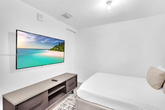 1600 NE 1st Ave Unit 2115, Miami, FL 33132 - bedroom featuring visible vents