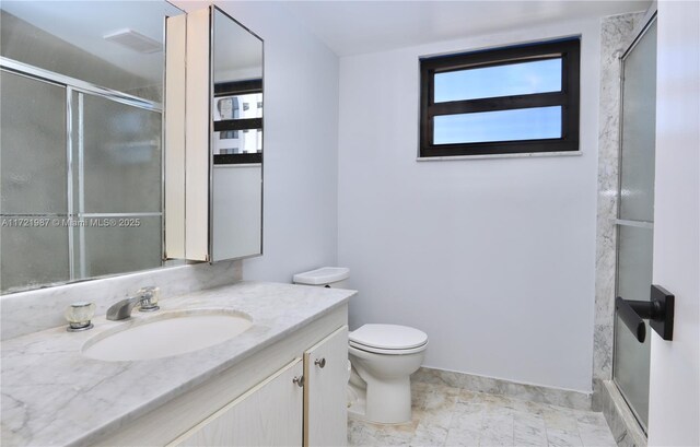 spacious closet featuring carpet flooring