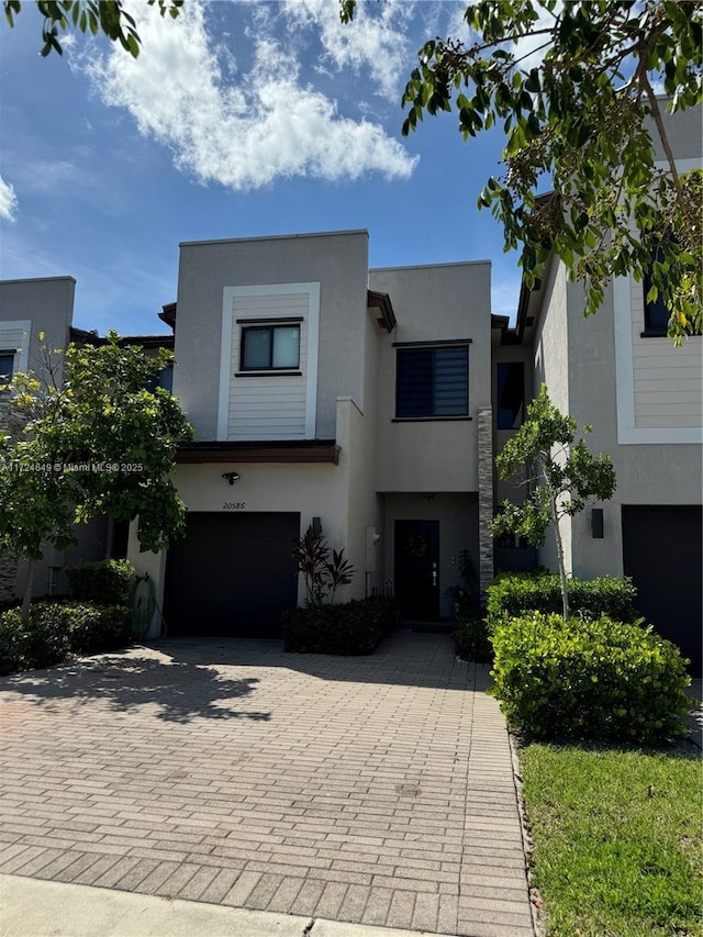 20586 NE 2nd Ct Unit 20586, Miami, FL 33179 - photo 3