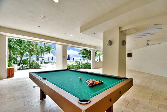 playroom featuring pool table