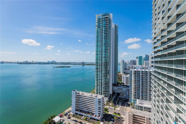 650 NE 32nd St Unit 2703, Miami, FL 33137 - view of city skyline with a nearby body of water
