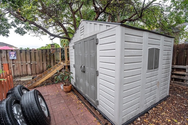 view of outbuilding