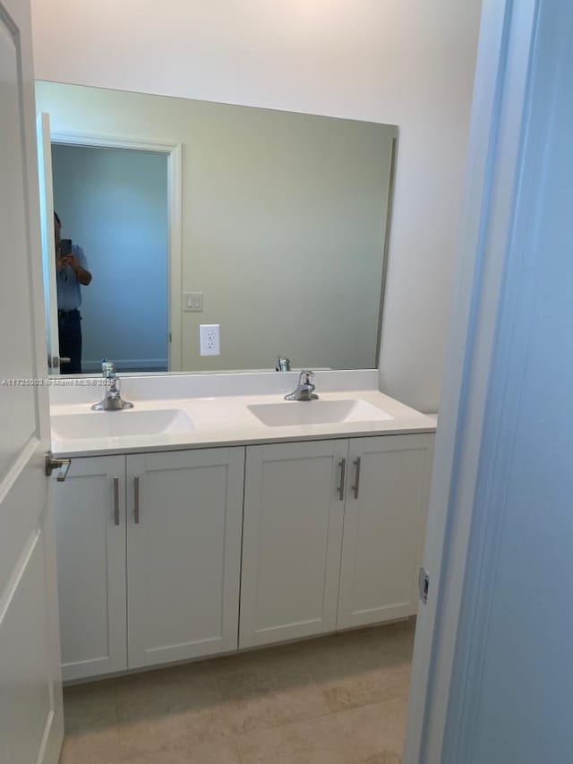 bathroom with vanity