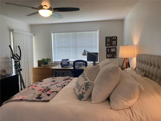 2278 SE 27th Dr Unit 201-G, Homestead, FL 33035 - bedroom featuring a textured ceiling and ceiling fan