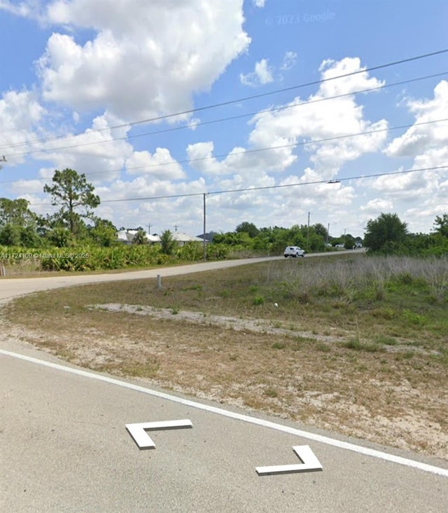 Listing photo 2 for 111/113 Milwaukee Blvd, Lehigh Acres FL 33974