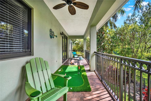 balcony with ceiling fan