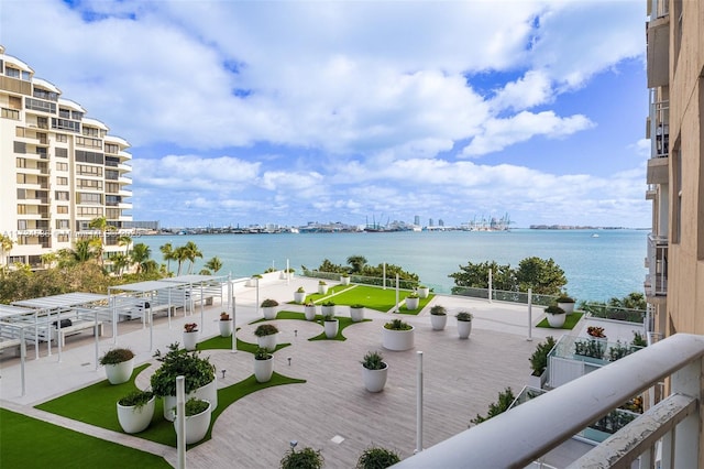 water view with a view of city