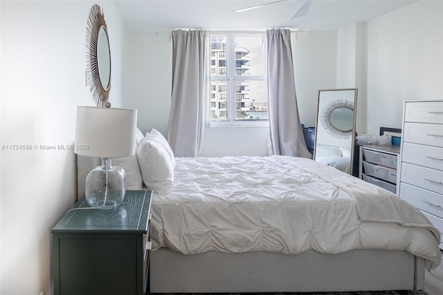 bedroom featuring ceiling fan