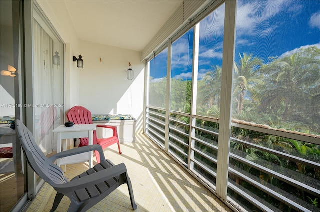 view of sunroom / solarium