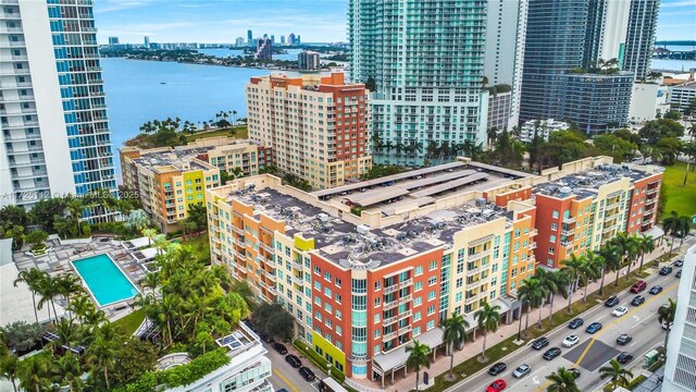 bird's eye view featuring a water view