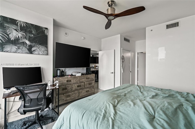 bedroom featuring ceiling fan