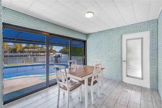 view of sunroom / solarium