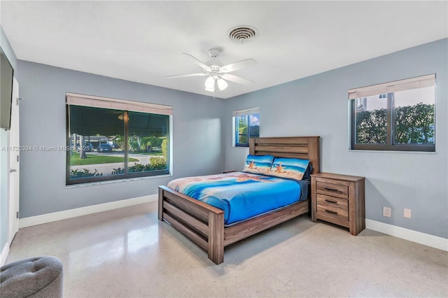 bedroom with ceiling fan