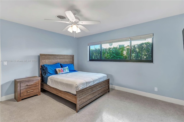 bedroom with ceiling fan