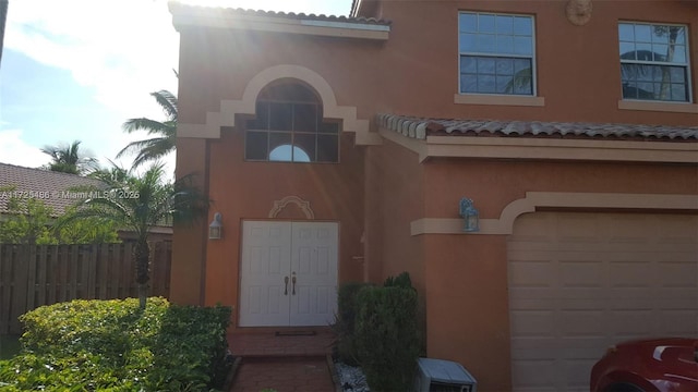 view of front facade with a garage