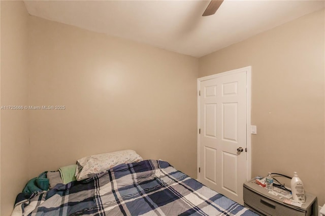 bedroom featuring ceiling fan