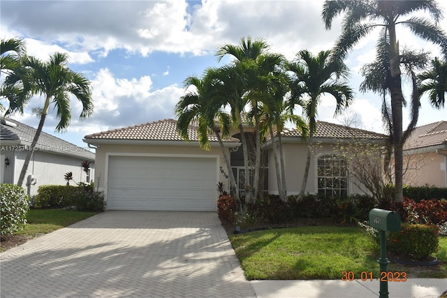 7639 Berkshire Pines Dr, Naples FL, 34104, 3 bedrooms, 2.5 baths house for sale