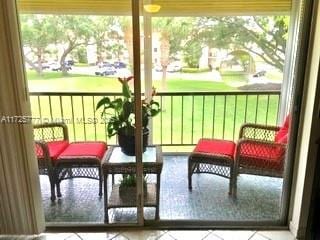 sunroom with a healthy amount of sunlight