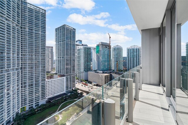 300 Biscayne Blvd Way Unit 2505, Miami, FL 33131 - balcony with a view of skyline