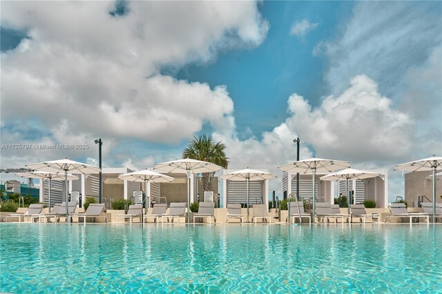300 Biscayne Blvd Way Unit 2505, Miami, FL 33131 - view of community pool