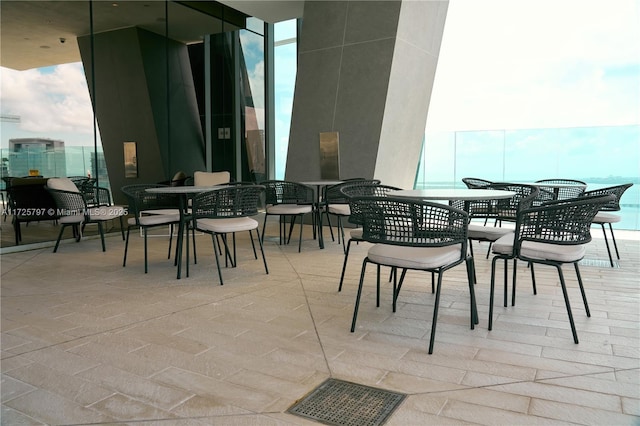 300 Biscayne Blvd Way Unit 2505, Miami, FL 33131 - view of patio featuring outdoor dining area