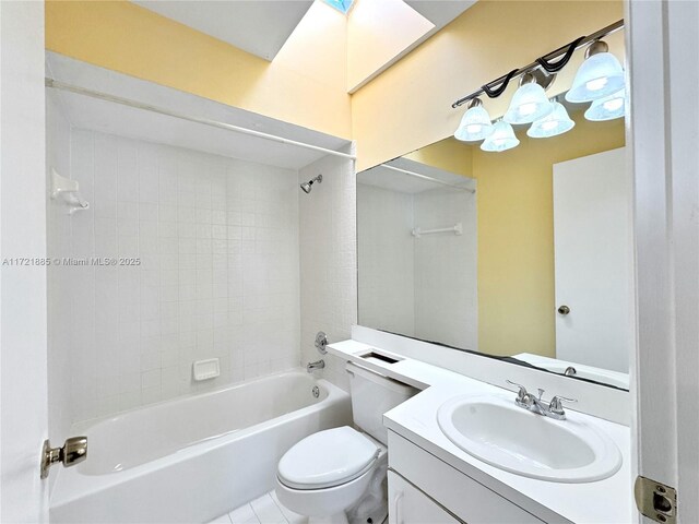 empty room featuring a textured ceiling, ceiling fan, and dark hardwood / wood-style flooring