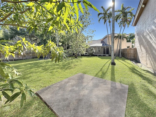 view of yard featuring a patio area