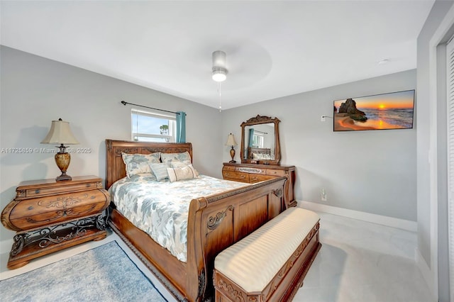 bedroom featuring ceiling fan