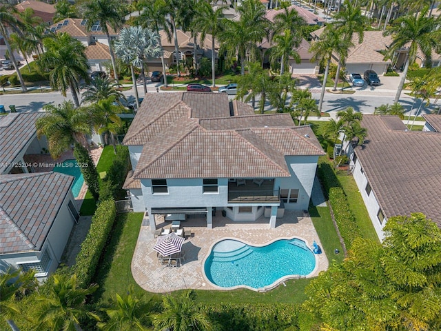 birds eye view of property featuring a residential view