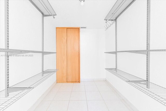110 Lake Emerald Dr Unit 403, Oakland Park, FL 33309 - walk in closet with visible vents