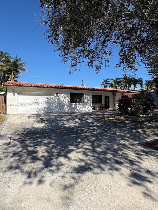 view of front of house with a garage