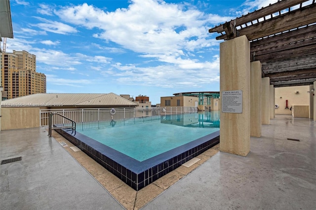 view of swimming pool