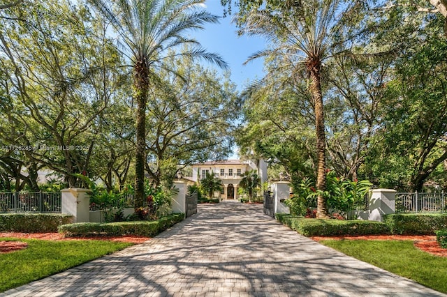 view of front of house