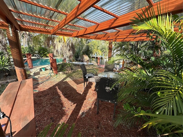 view of yard featuring a pergola