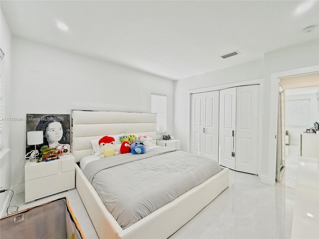 bedroom featuring a closet