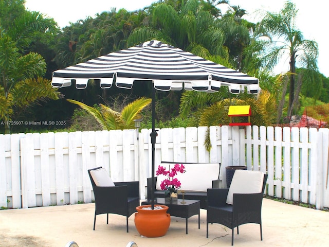 view of patio / terrace featuring outdoor lounge area