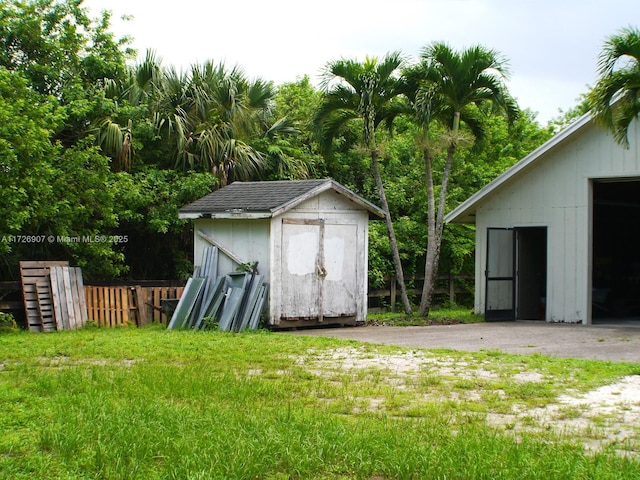 view of outdoor structure