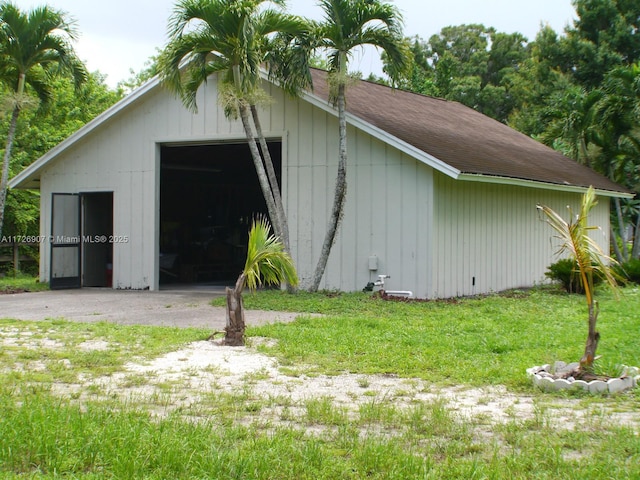 view of outdoor structure