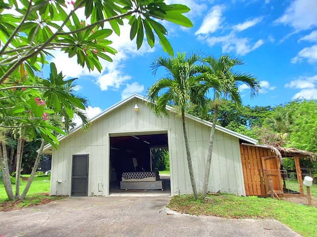 view of outbuilding