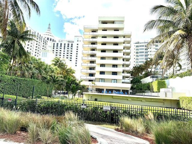 1621 Collins Ave Unit 310, Miami Beach, FL 33139 - view of property with fence private yard