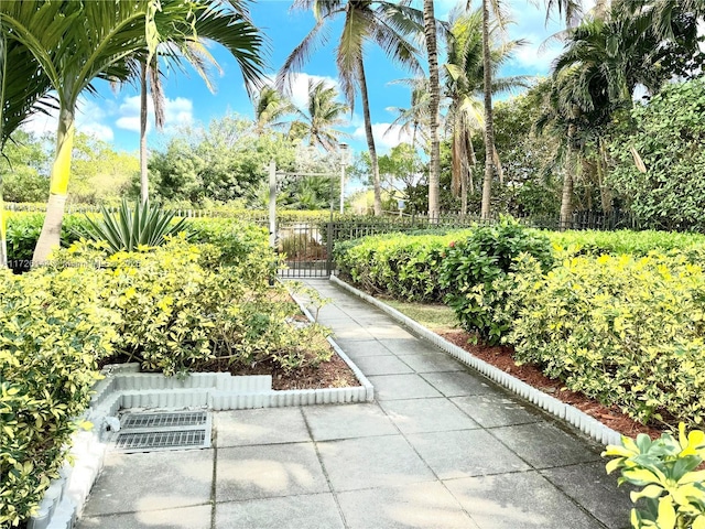 1621 Collins Ave Unit 310, Miami Beach, FL 33139 - view of home's community with fence and a gate