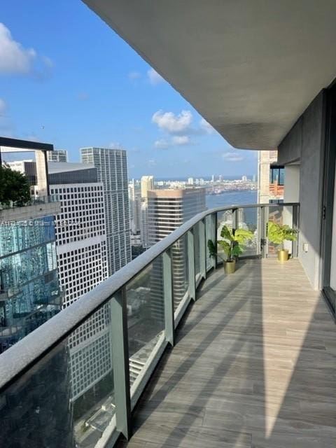 801 S Miami Ave Unit 4706, Miami, FL 33130 - balcony featuring a city view