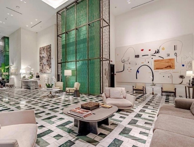 801 S Miami Ave Unit 4706, Miami, FL 33130 - common area with a towering ceiling